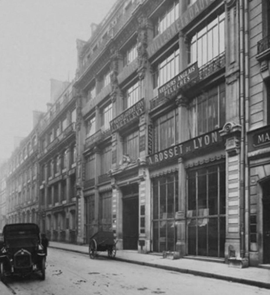 Facade of Maison Edgard Hamon's Atelier in Paris